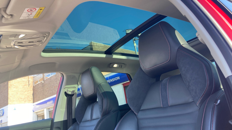 MG Hs 1.5 T-GDI Exclusive 5dr DCT Petrol Hatchback